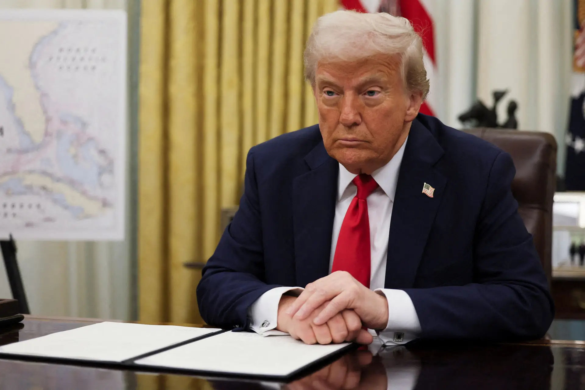 Goldman Sachs alerta: tarifas de Trump aumentam risco de recessão nos EUA e Europa