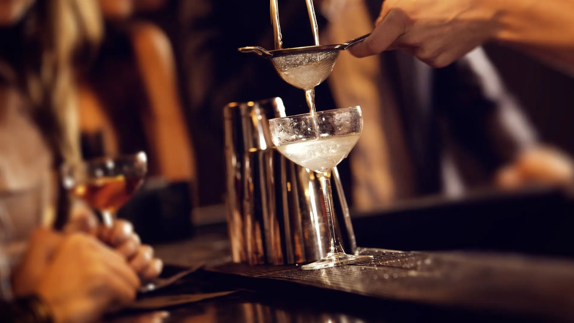 É proibido vender álcool na rua no Porto entre as 21:00 e as 08:00
