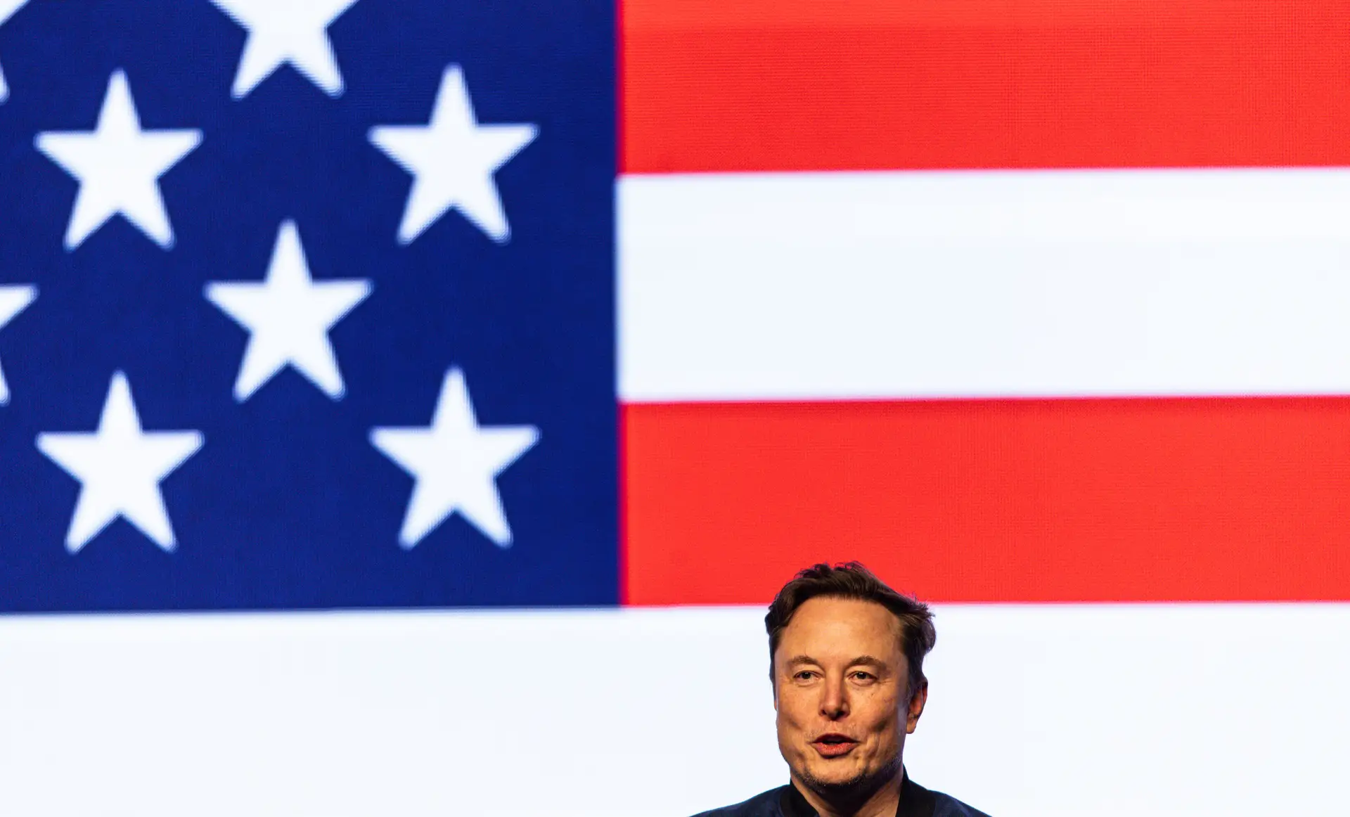 JD Vance confirma que Musk sai do Governo dos EUA, mas continua como "amigo e conselheiro" de Trump
