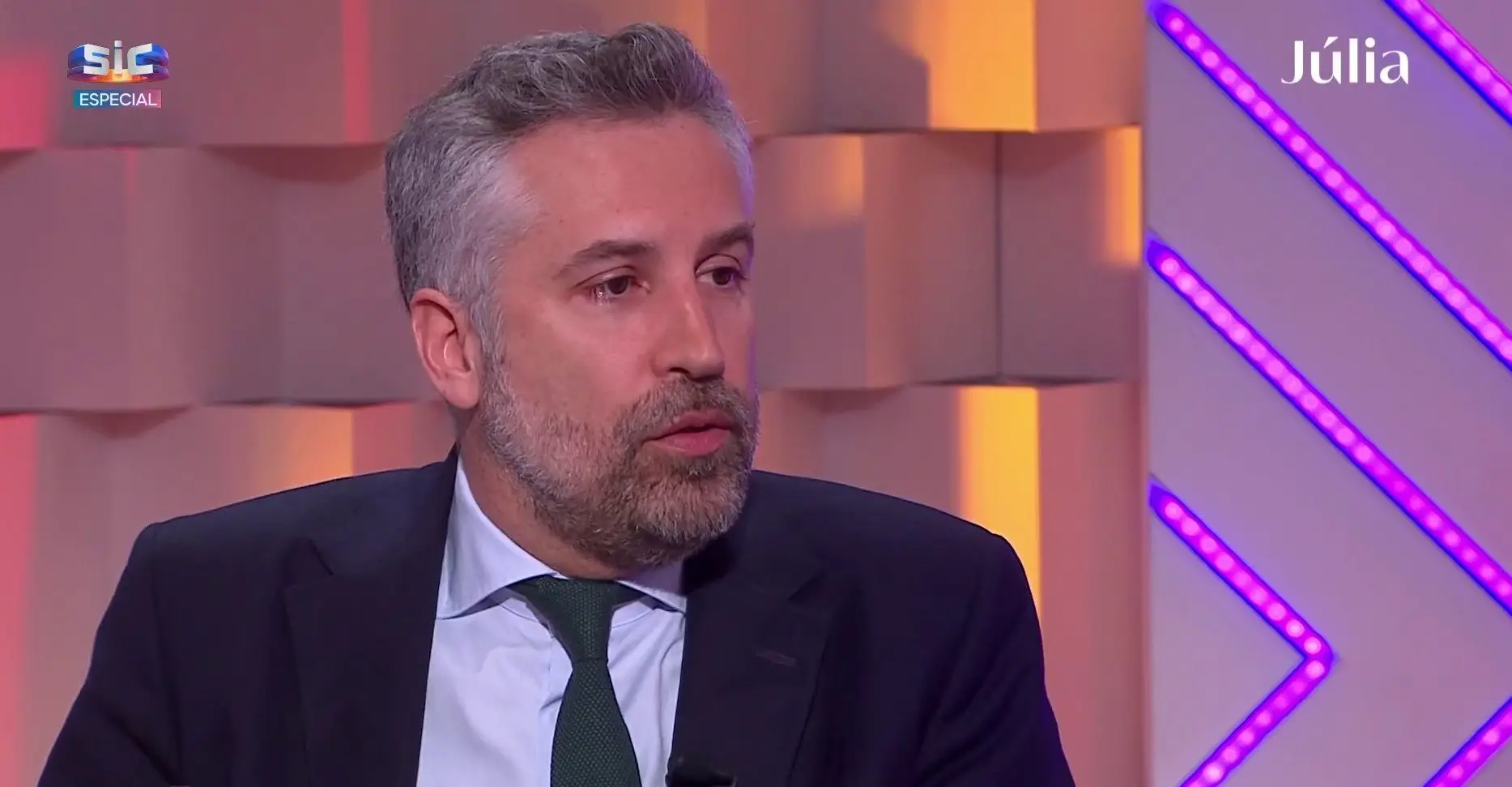 "Este último mês foi revelador da seriedade de Montenegro, isso preocupa-me"