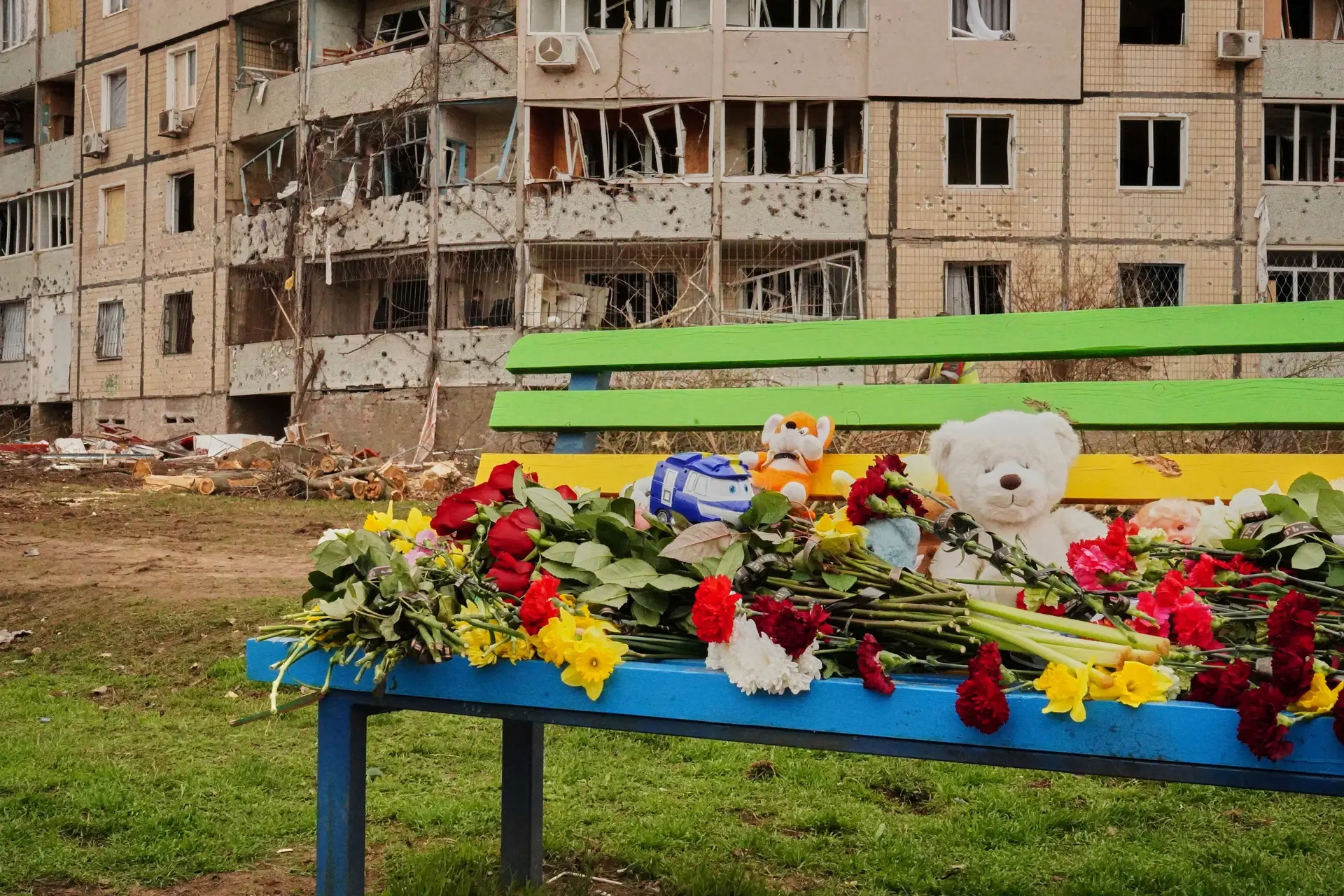 MNE condena ataque na terra natal de Zelensky que matou nove crianças