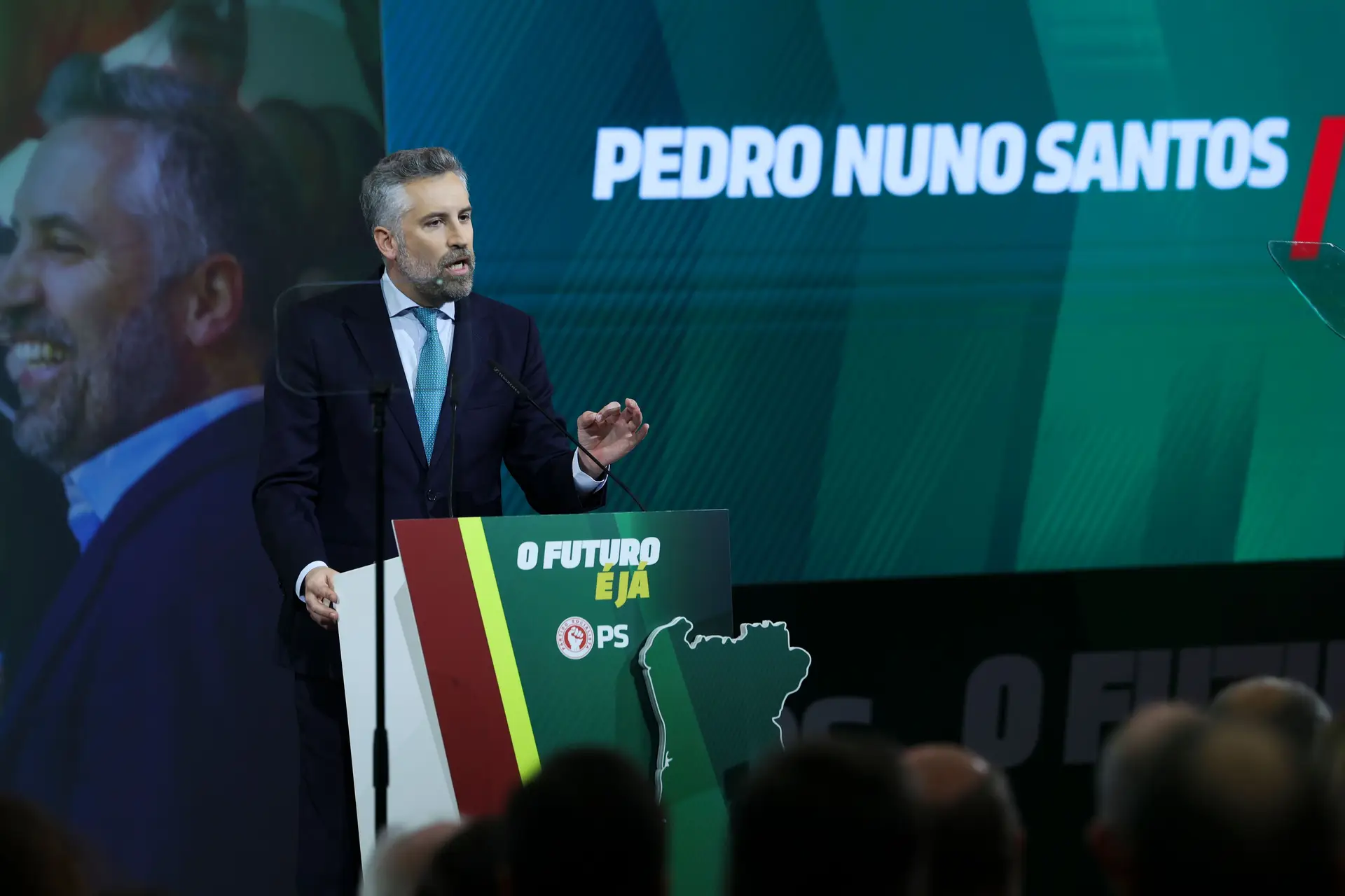 Secretario General del Partido Socialista, Pedro Nuno Santas, en Park Das Nas en Lisboa 
