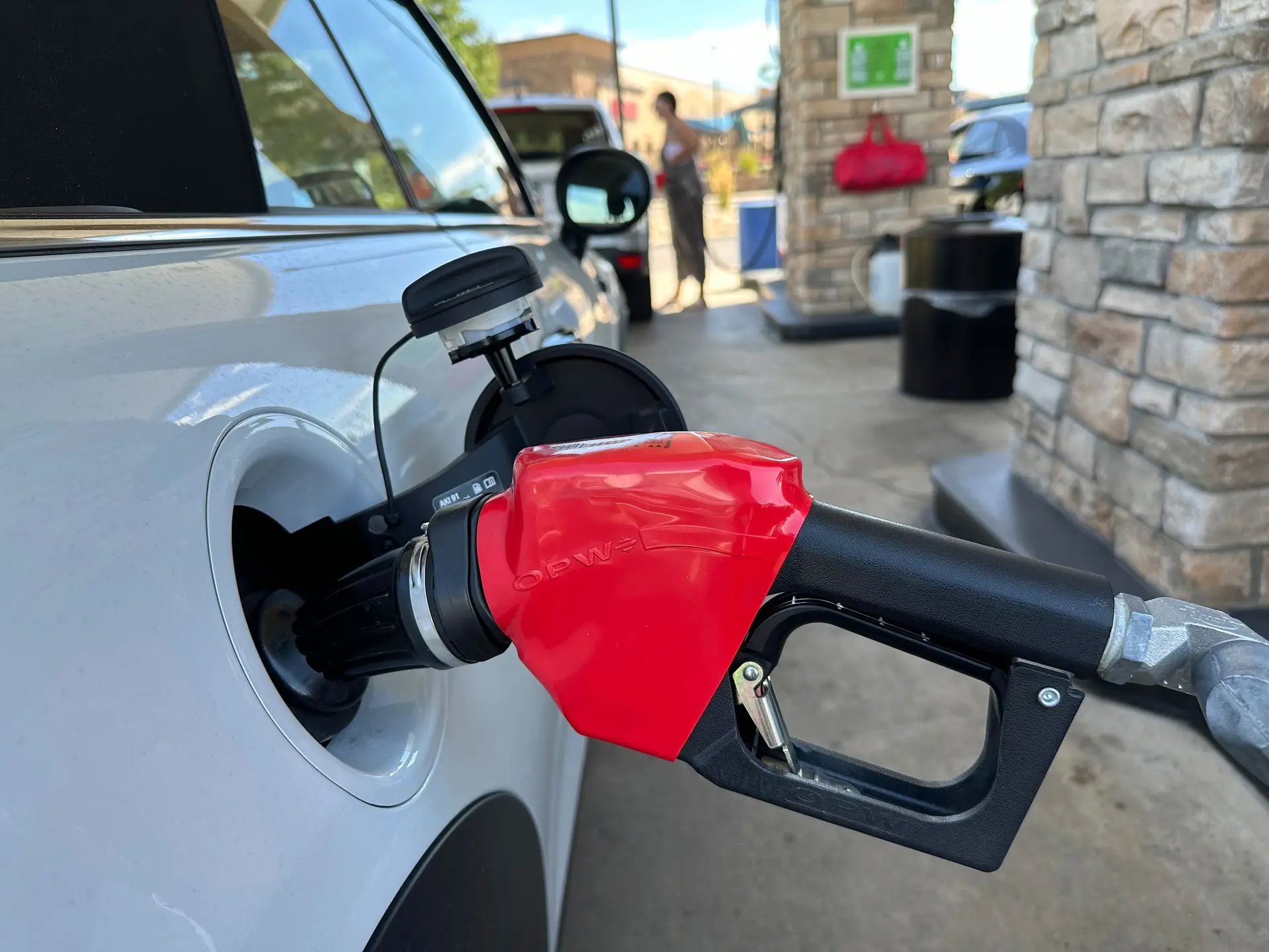 Em queda: preço do petróleo não estava tão baixo desde 2021