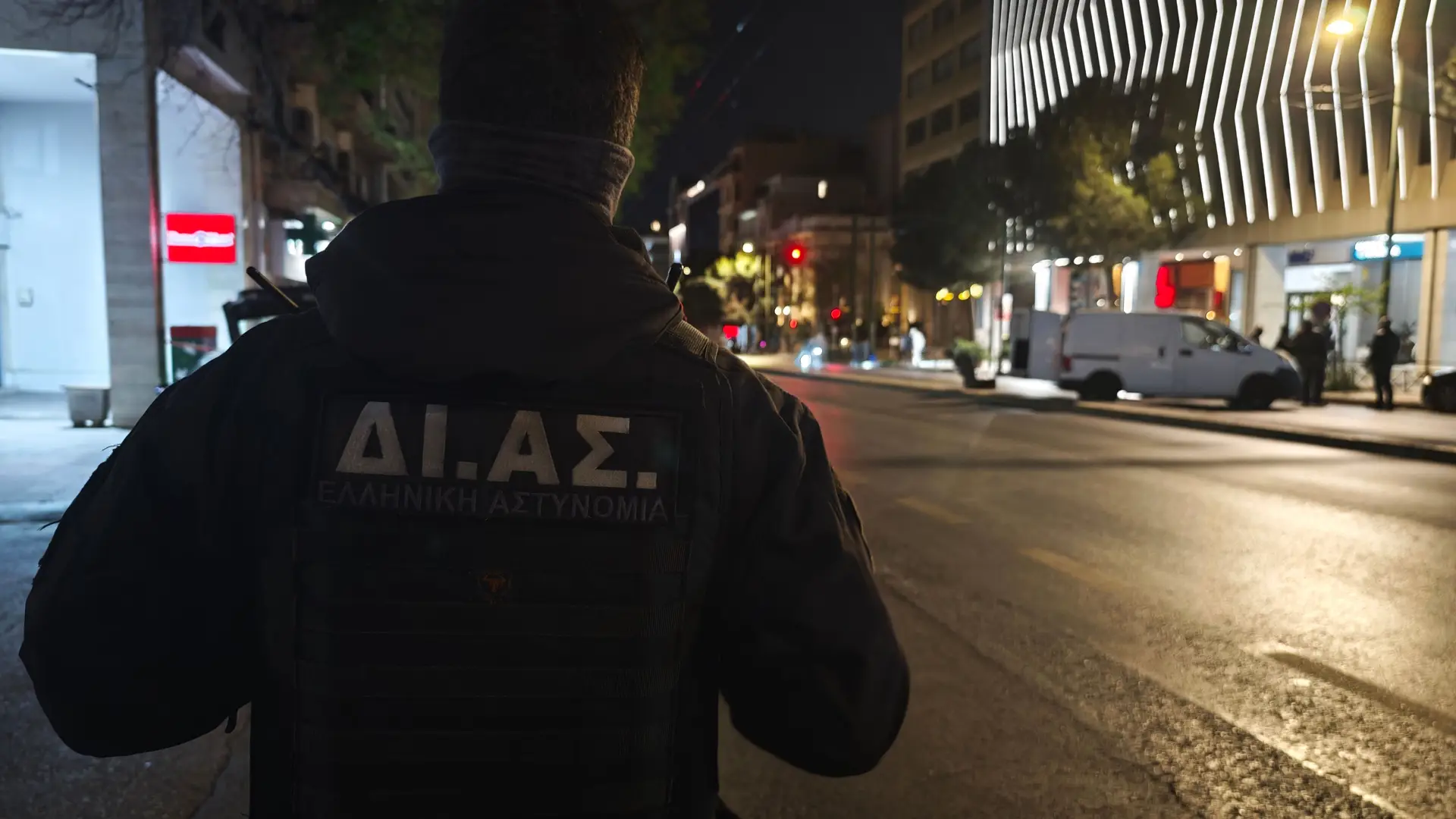 Bomba explode no centro de Atenas sem provocar vítimas