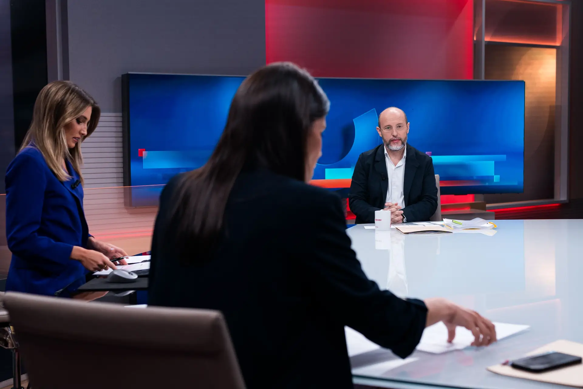 "99%" de acordo nos salários e a "posição diferente" no armamento: o frente a frente entre Mortágua e Rui Tavares