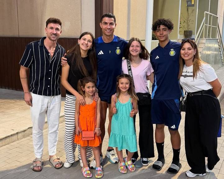 Ukra's family meets Cristiano Ronaldo