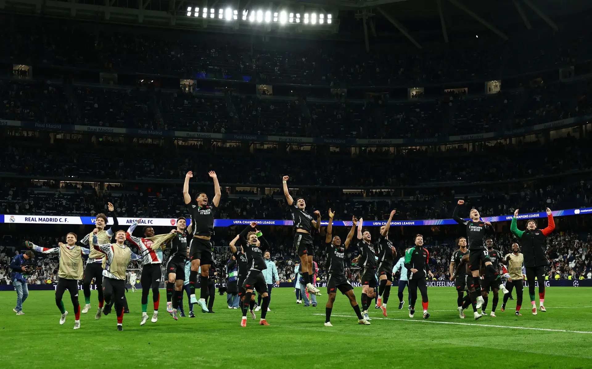 Arsenal e Inter de Milão juntam-se a PSG e Barcelona nas meias-finais da Champions