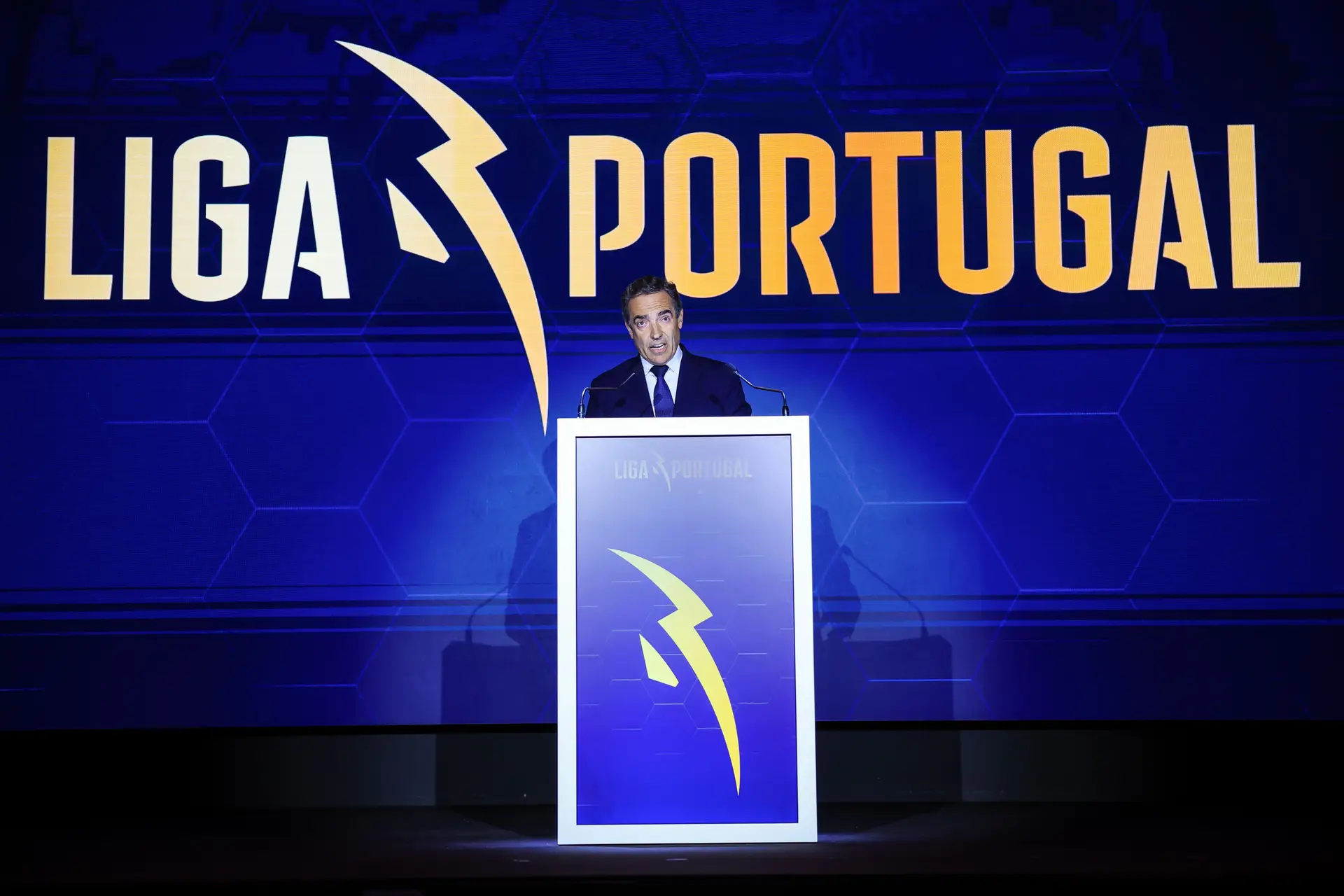 Presidente de la liga confirmado para reemplazar a Bovista por Oliverance en II League