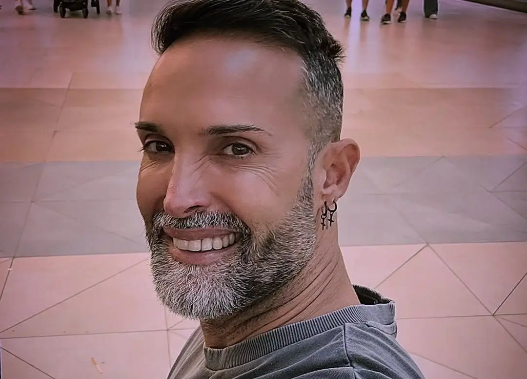 Morreu Nuno Guerreiro, vocalista da Ala dos Namorados - SIC Notícias