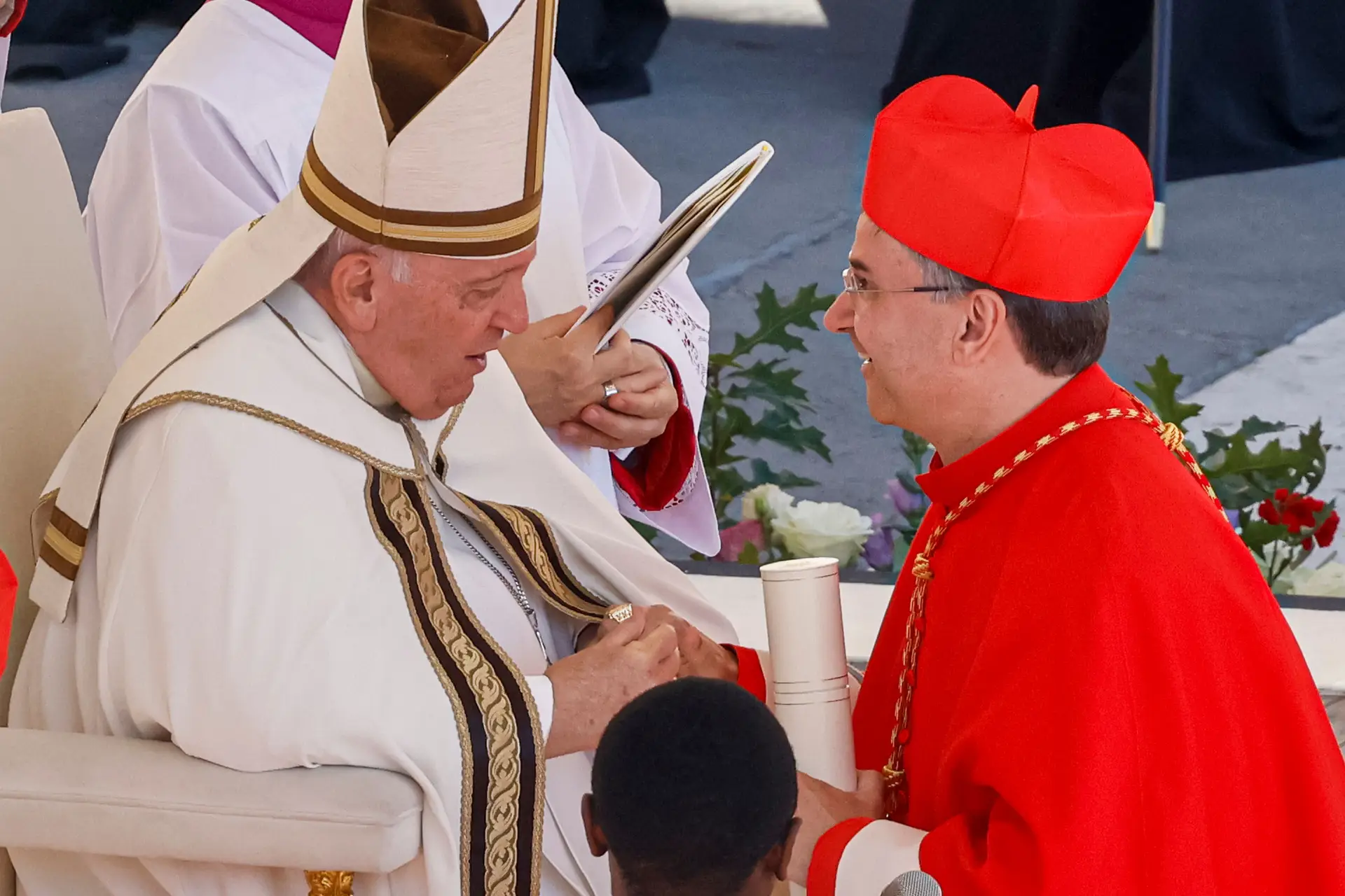 Cardeal Américo Aguiar já se despediu do Papa Francisco no Vaticano