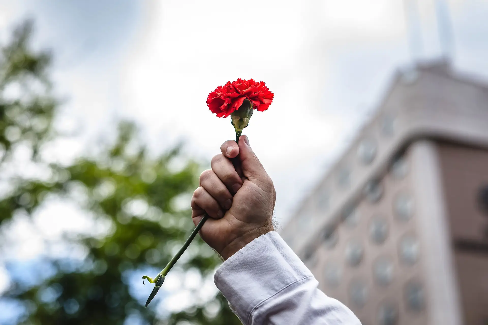 Principais momentos da madrugada de 25 de Abril de 1974 que iniciaram a Revolução dos Cravos