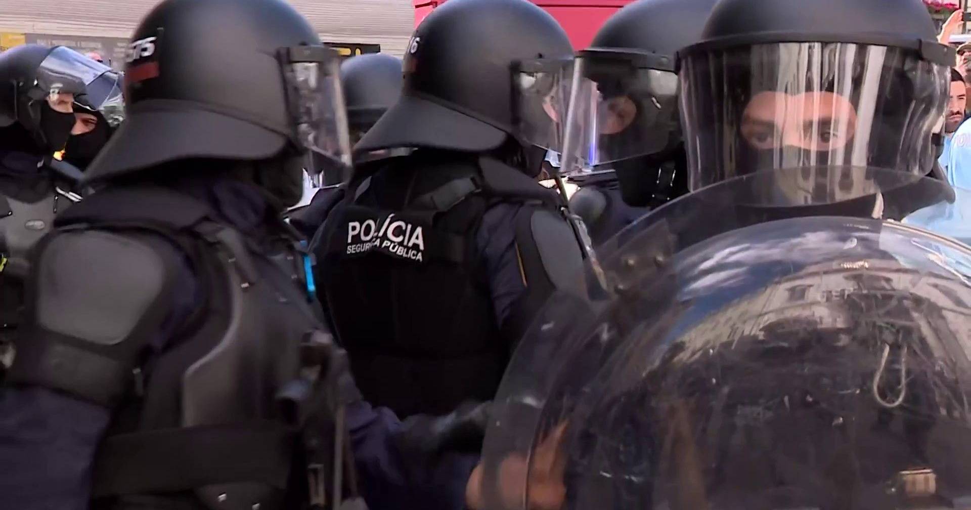 Confrontos e Tensão em Lisboa: Detenção do Líder do Partido Ergue-te