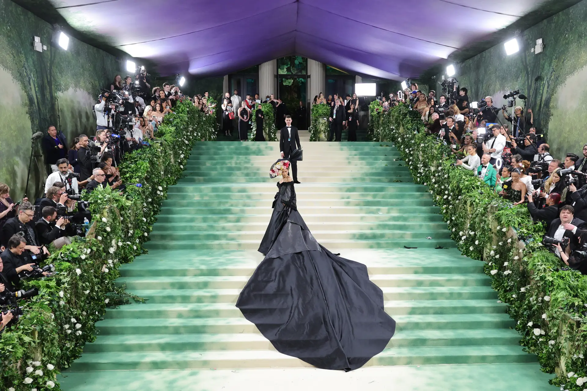 A atriz e cantora Zendaya durante a Met Gala 2024 com o tema “Sleeping Beauties: Reawakening Fashion” no The Metropolitan Museum of Art, em Nova Iorque, nos Estados Unidos.