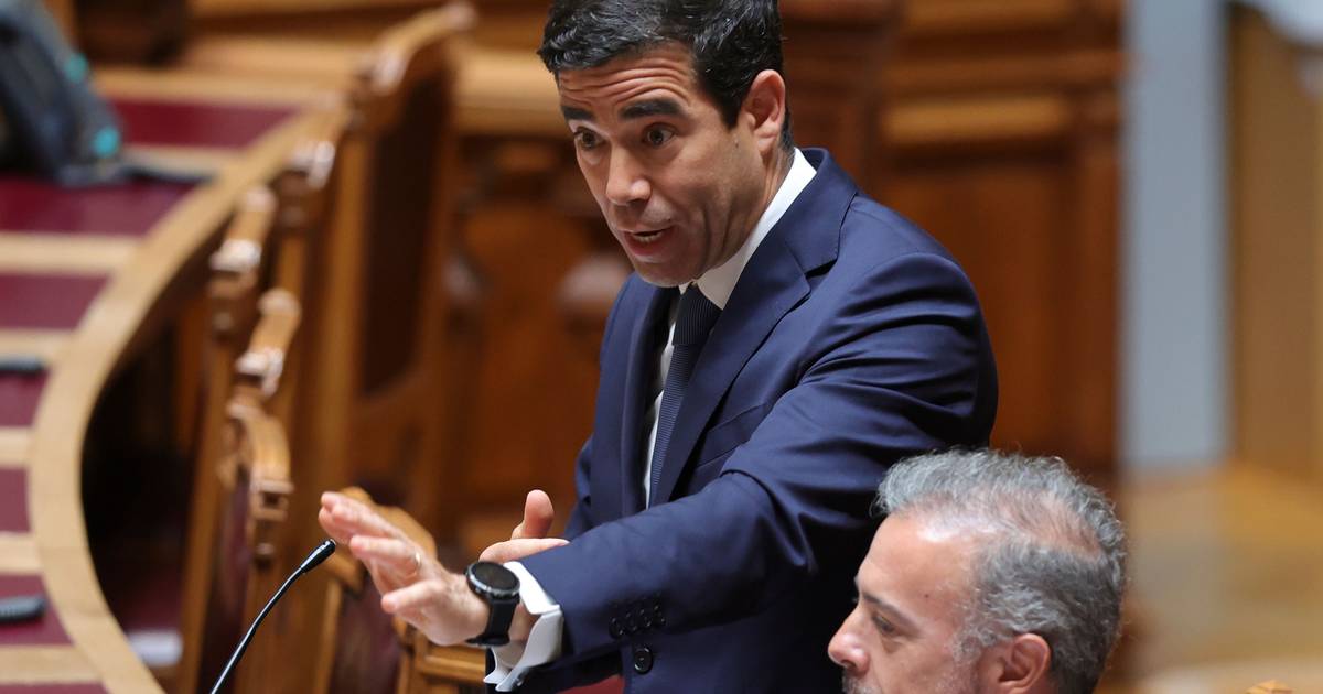 Apagão: ministro critica "oportunismo" da oposição com "desgraça que não aconteceu"