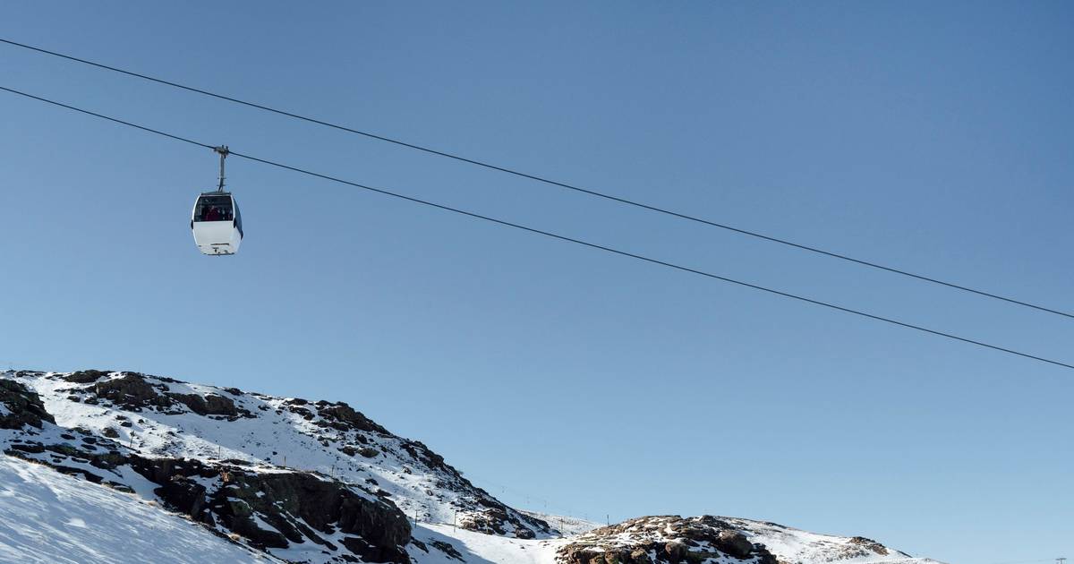 Dezasseis pessoas resgatadas de teleférico que parou durante apagão em Espanha