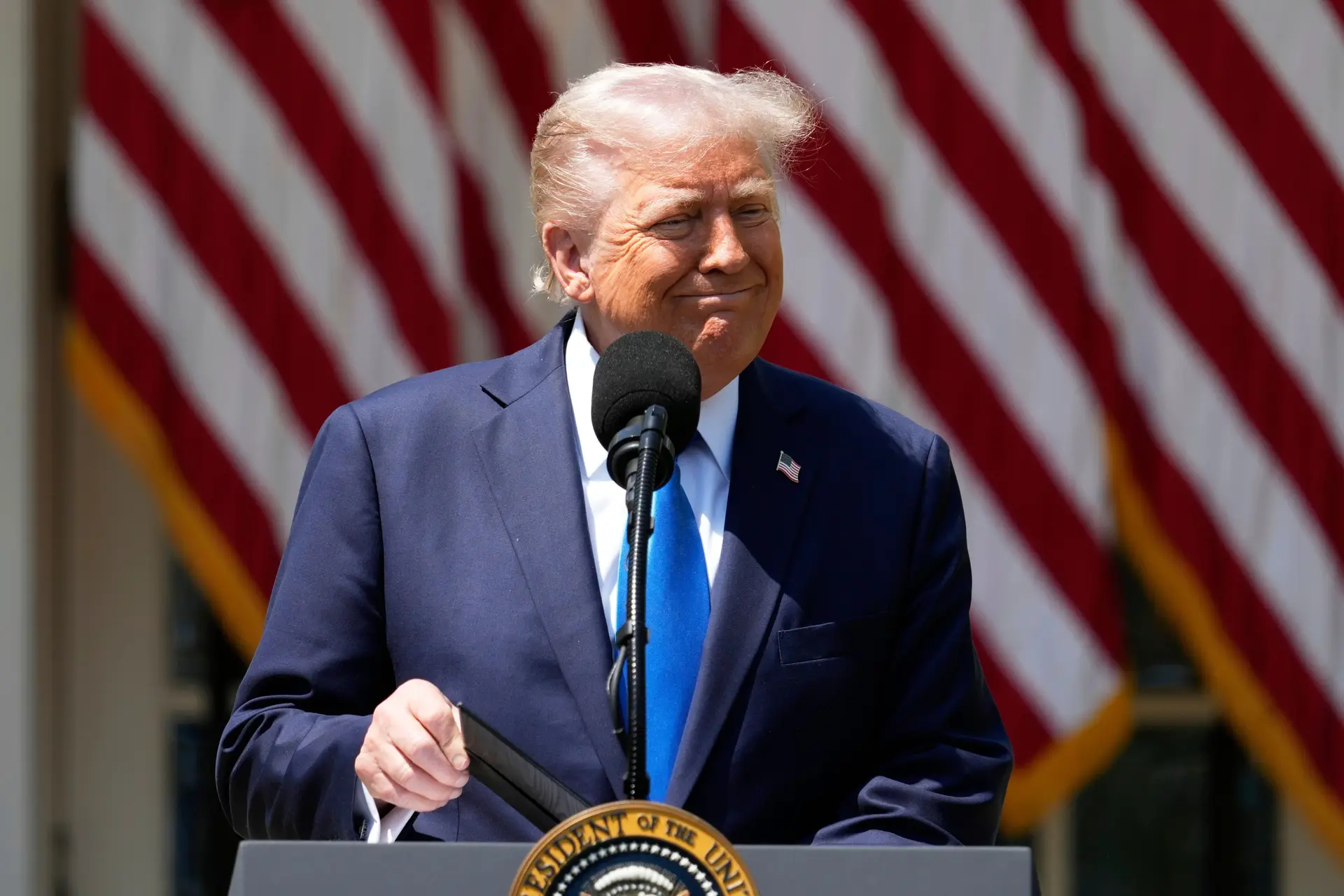 Após acordo, Trump diz que Estados Unidos vão parar de bombardear o Iémen