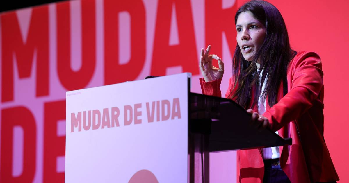 Mortágua atira aos "governos do centro" que "escancararam as portas" à extrema-direita