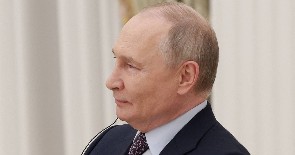 Putin reuniu-se com oficiais de topo para discutir negociações de paz na Turquia