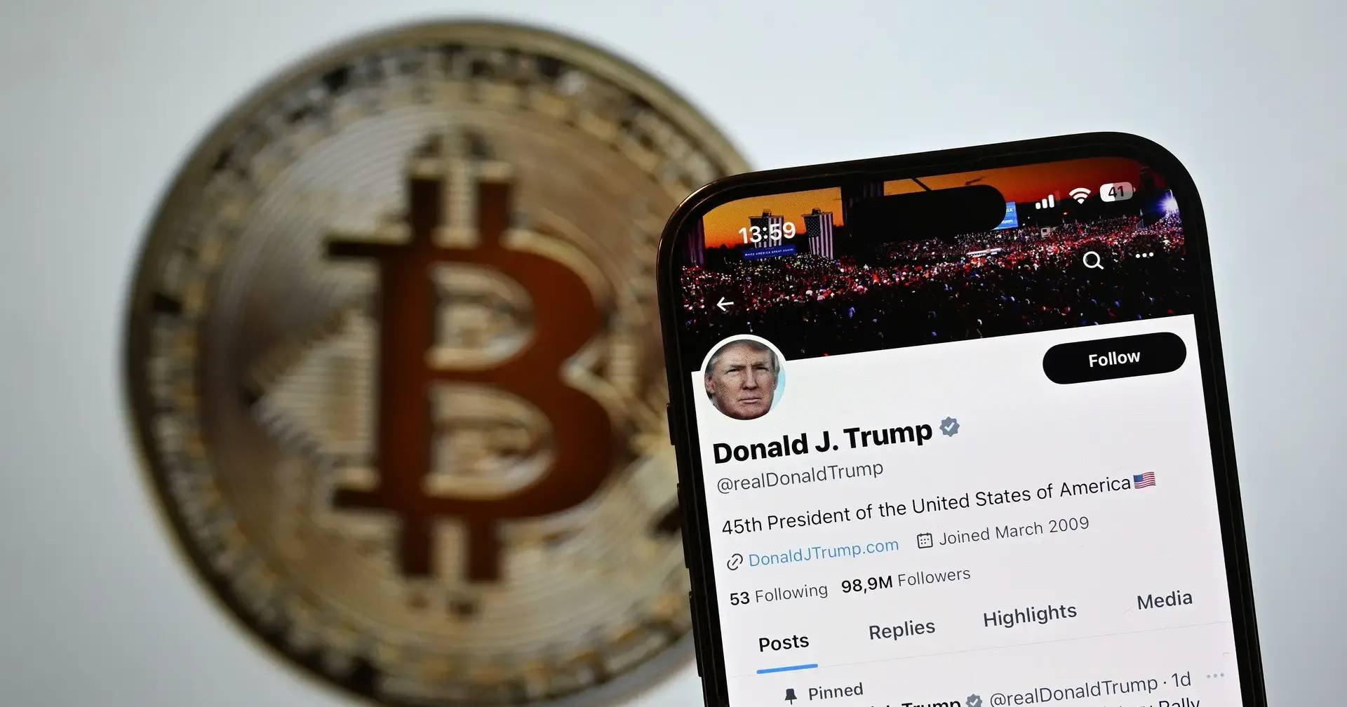 Família Trump ganhou cerca de 857 milhões de euros com criptomoedas no  último ano - SIC Notícias