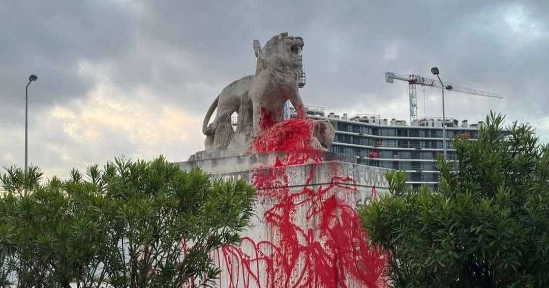 Vandalizada estátua do leão junto ao estádio do Sporting