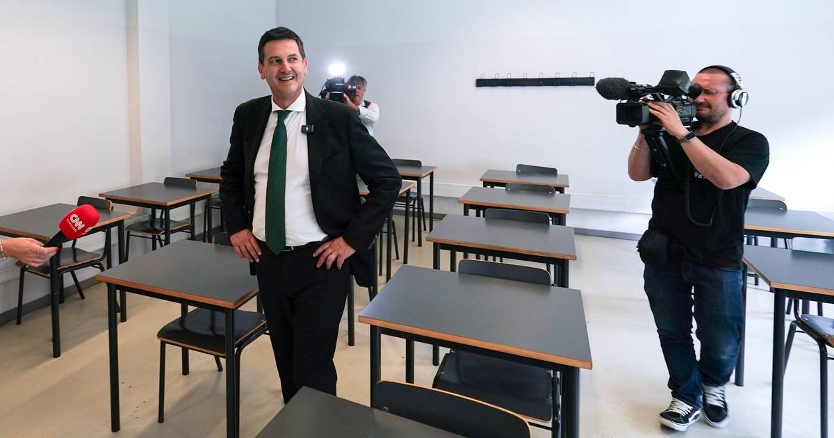 De 'Ruizinho' a líder da Iniciativa Liberal: Rui Rocha visitou escola onde estudou em Braga