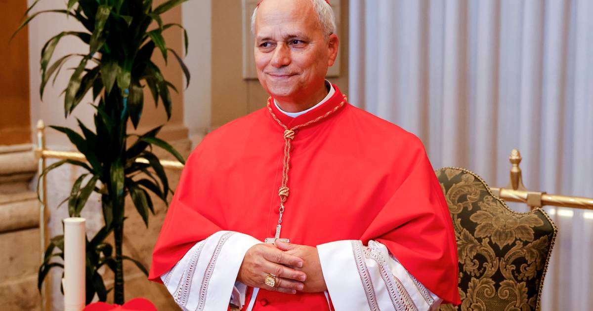Cardeal Robert Prevost é o novo Papa, escolhe o nome Leão XIV