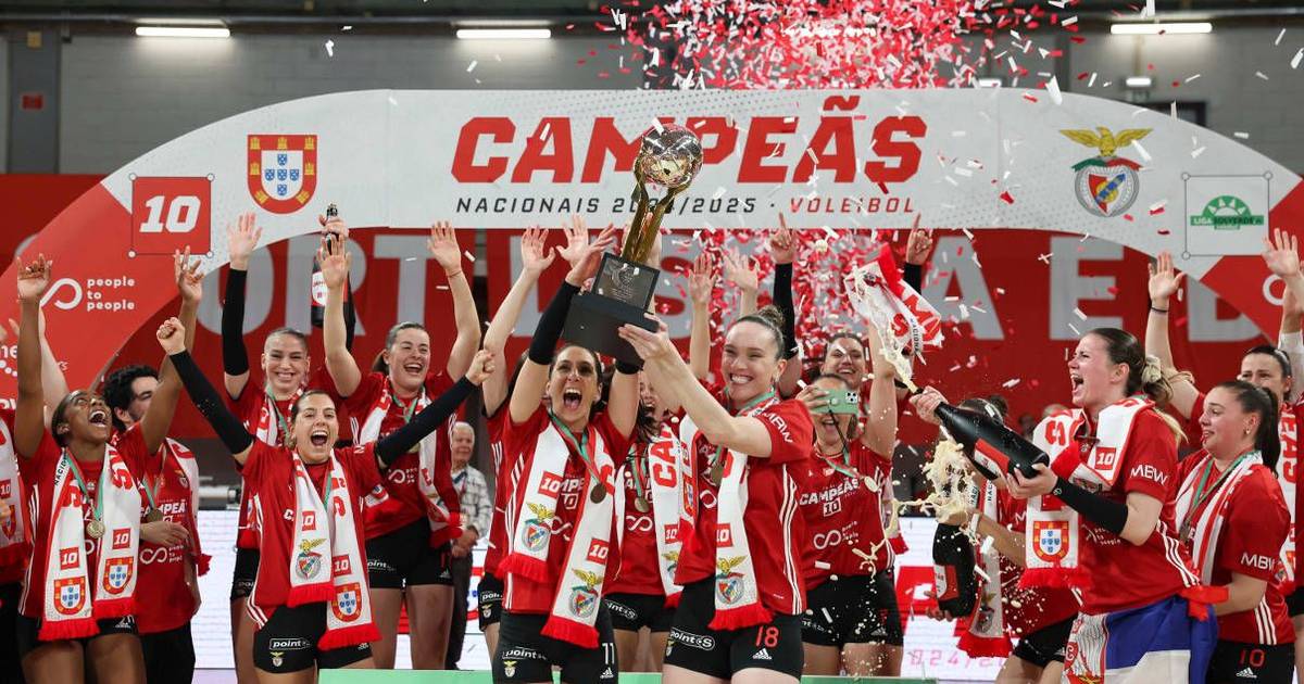 Benfica volta a conquistar título nacional de voleibol feminino ao fim de 50 anos