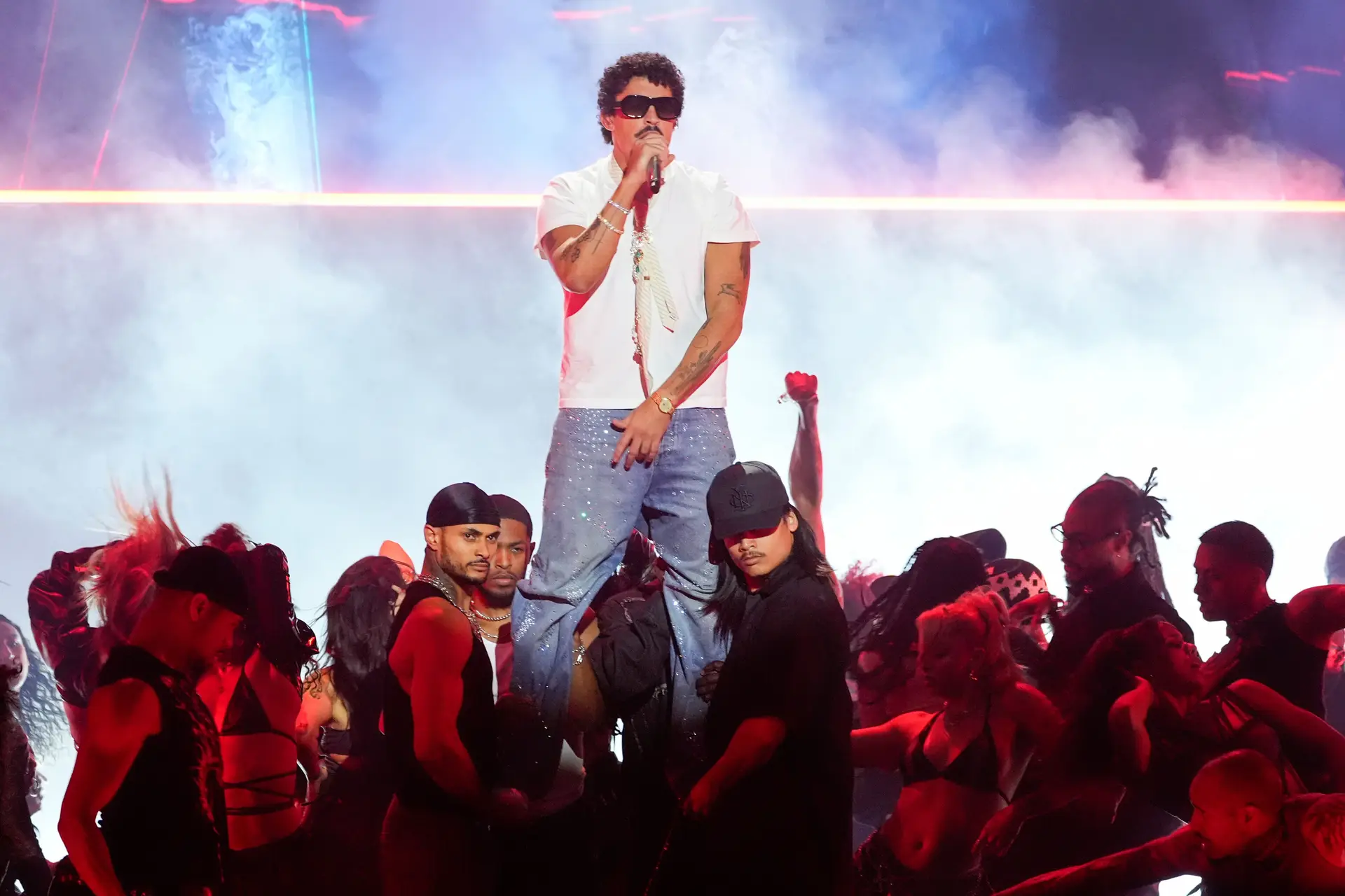 Bad Bunny esgota 600 mil bilhetes em Espanha... num só dia