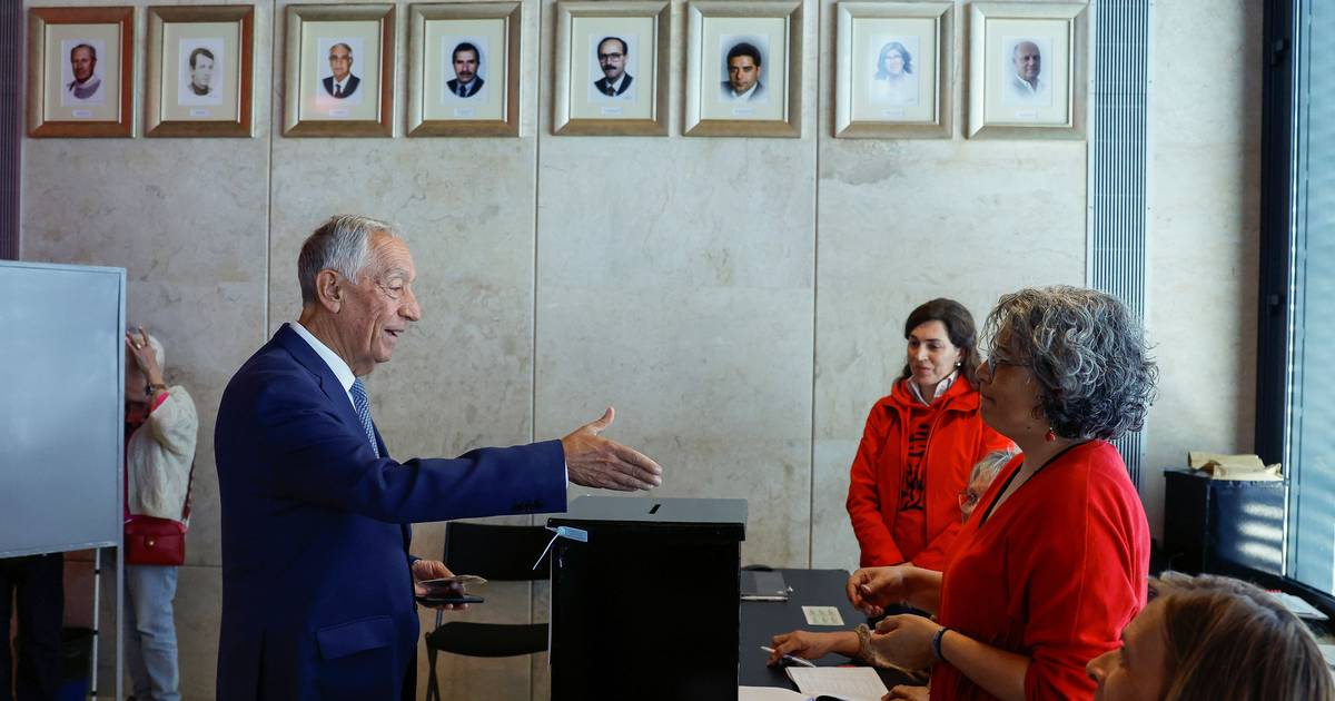 Marcelo apela ao voto e lembra: "Não pode haver eleições no próximo ano"