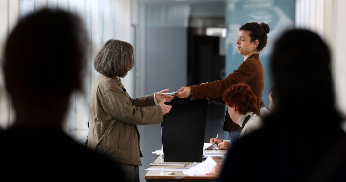 Muitos eleitores já votaram em antecipação este domingo