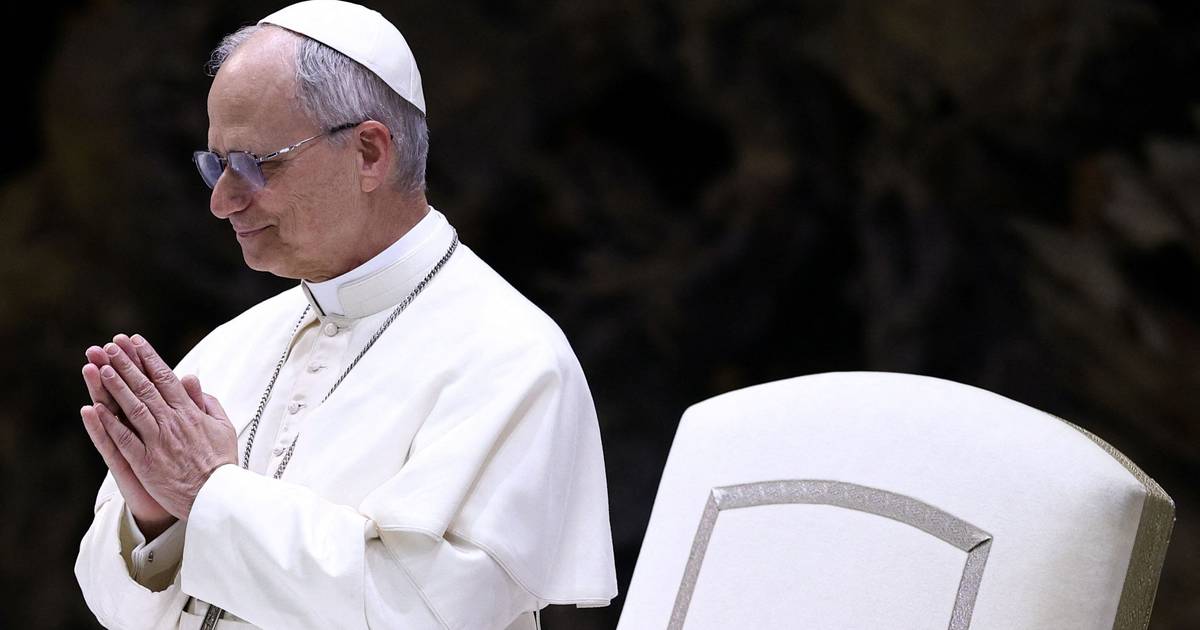 Zelensky já falou com o Papa Leão XIV e convidou-o a visitar a Ucrânia