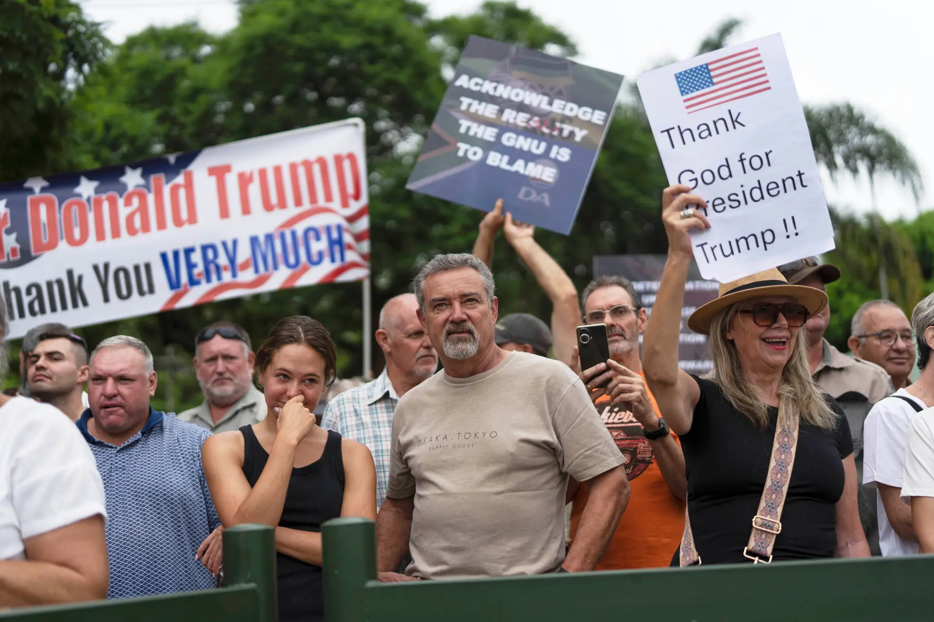 Sul-africanos brancos viajam para os Estados Unidos na qualidade de refugiados