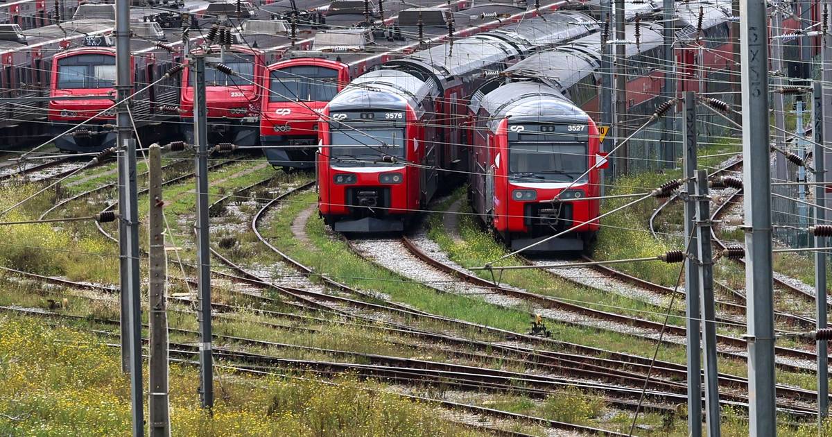 Greve nos comboios: trabalhadores da CP cumprem penúltimo dia de paralisação