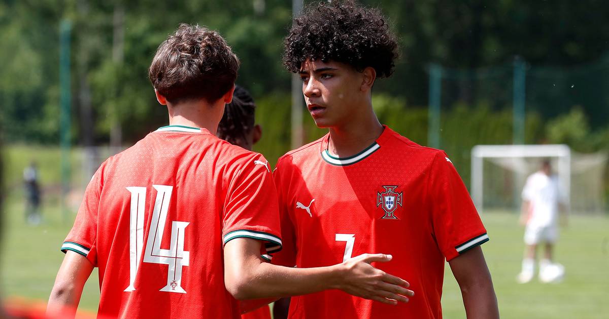 As imagens da estreia de Cristiano Ronaldo Jr. na Seleção Nacional de sub-15