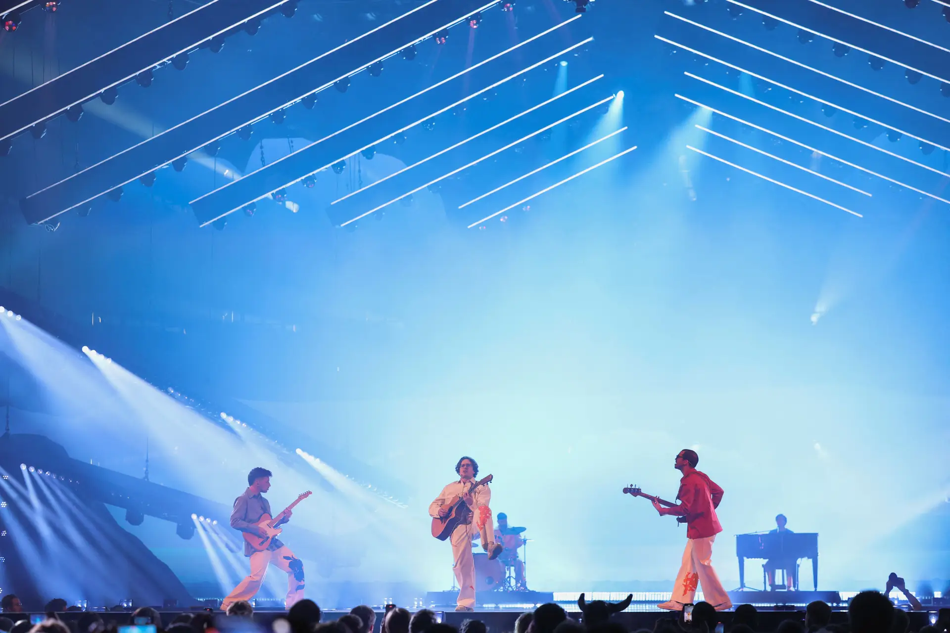 Eurovisão: Portugal (e mais 14 países) tentam esta terça-feira passagem à final, ouça as canções 