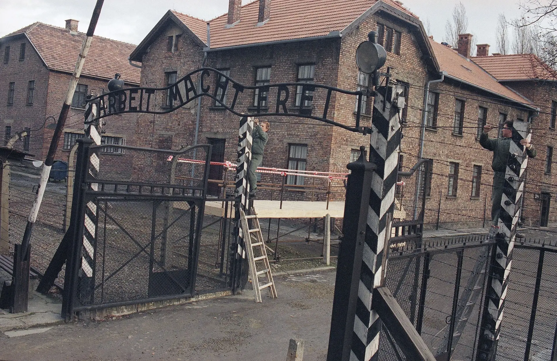 Equivalente de réplica 3D: Ashwitz Naze Feeld creó el campo nazi con tecnología State -ART -ART, escenarios de películas