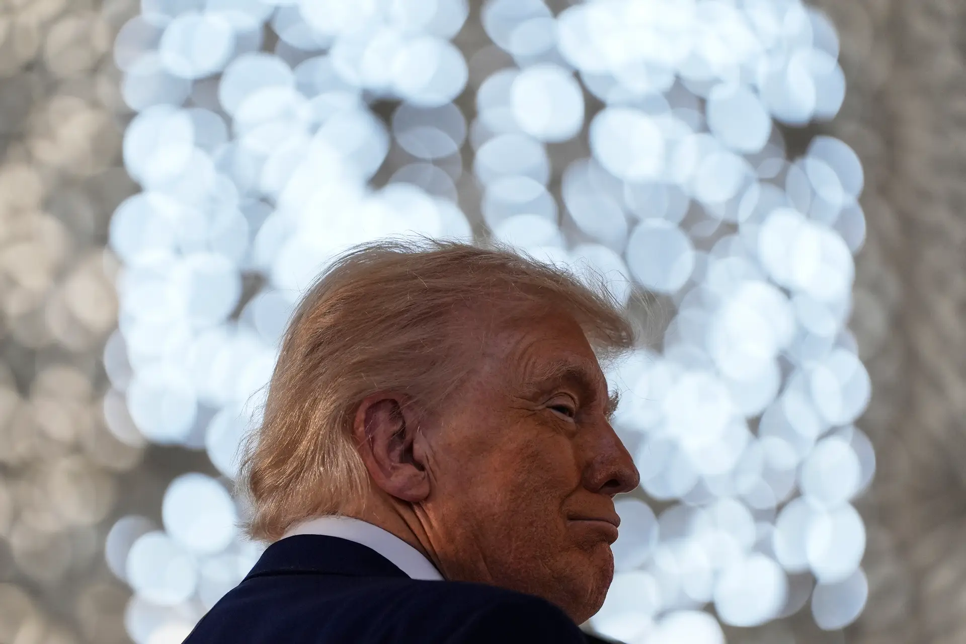 Trump acusa ex-diretor do FBI de ameaçá-lo de morte no Instagram