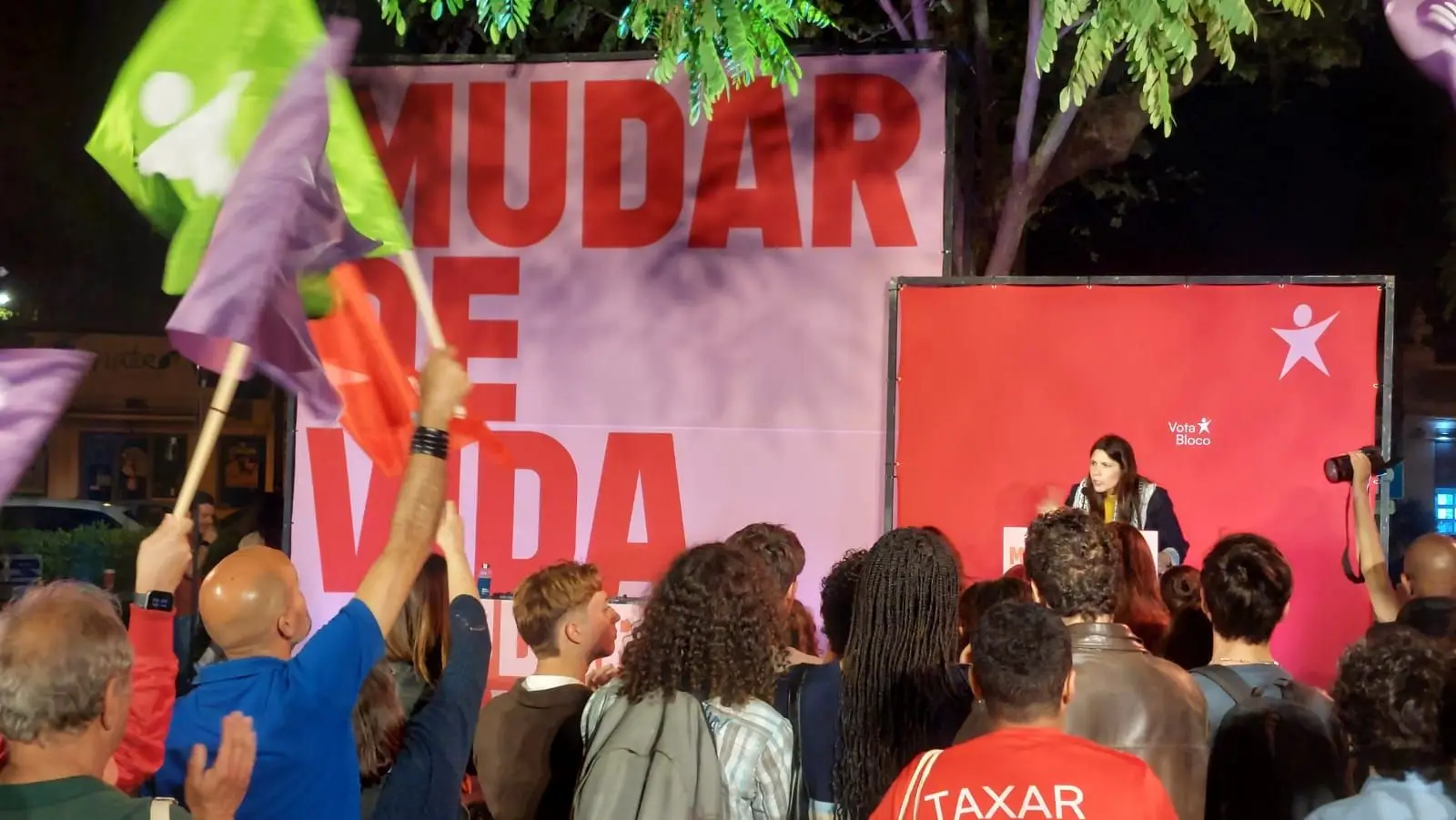 Partidos encerram campanha com tradicionais arruadas e Ventura aparece (de surpresa)