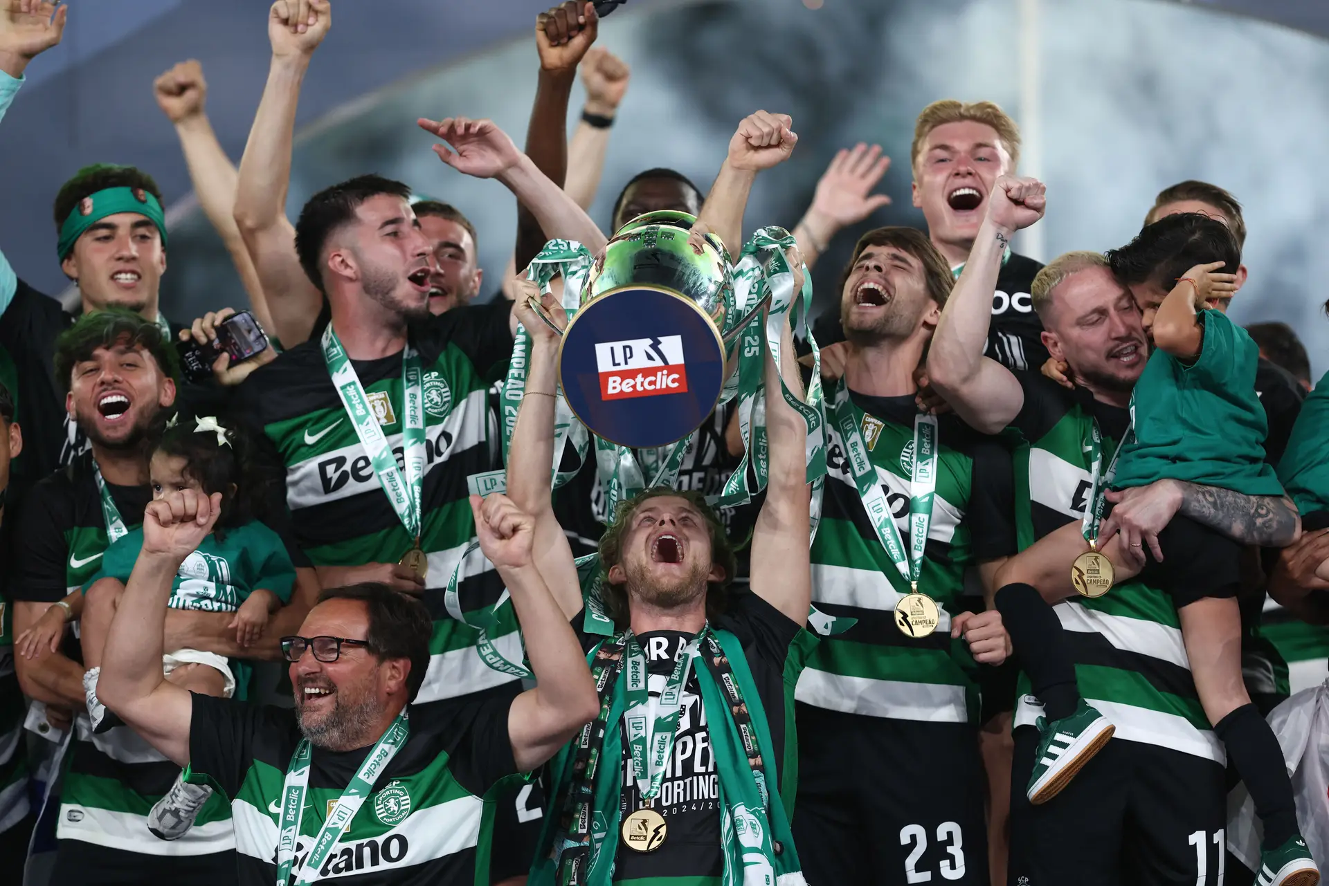 "The new spottingust era": Saw two -time championship of sporting as foreign magazines