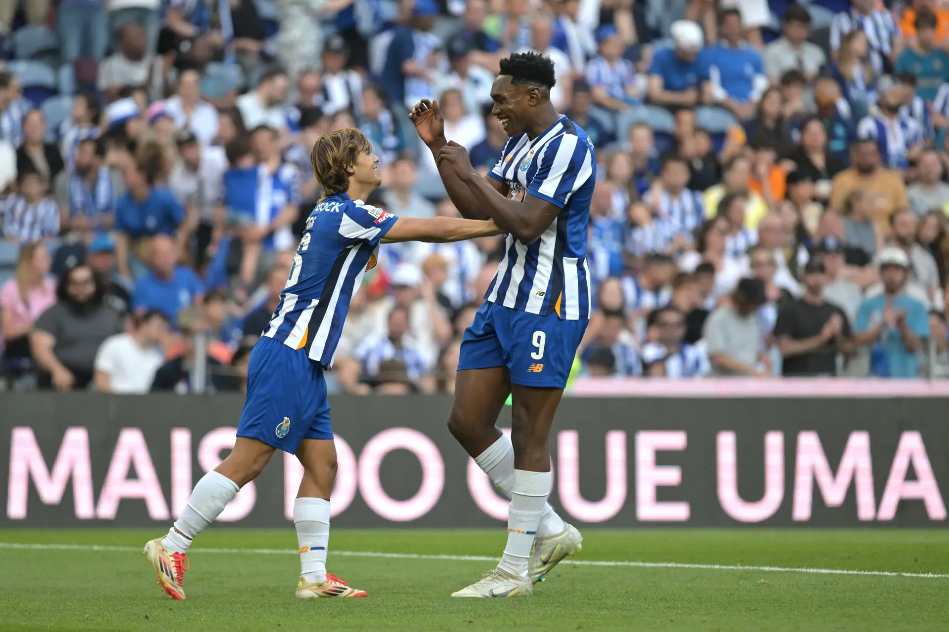 FC Porto vence Nacional por 3-0 e fecha Liga no pódio