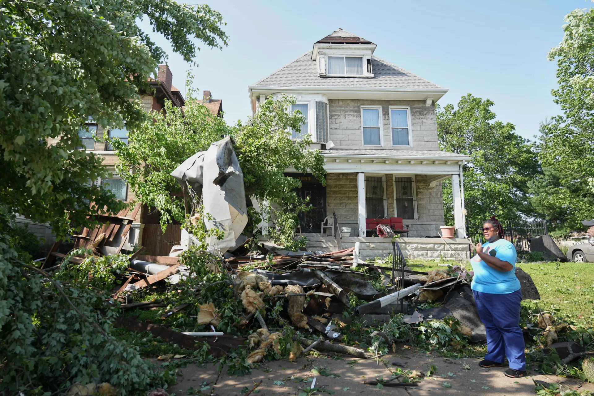 Las tormentas murieron al menos 16 en los Estados Unidos