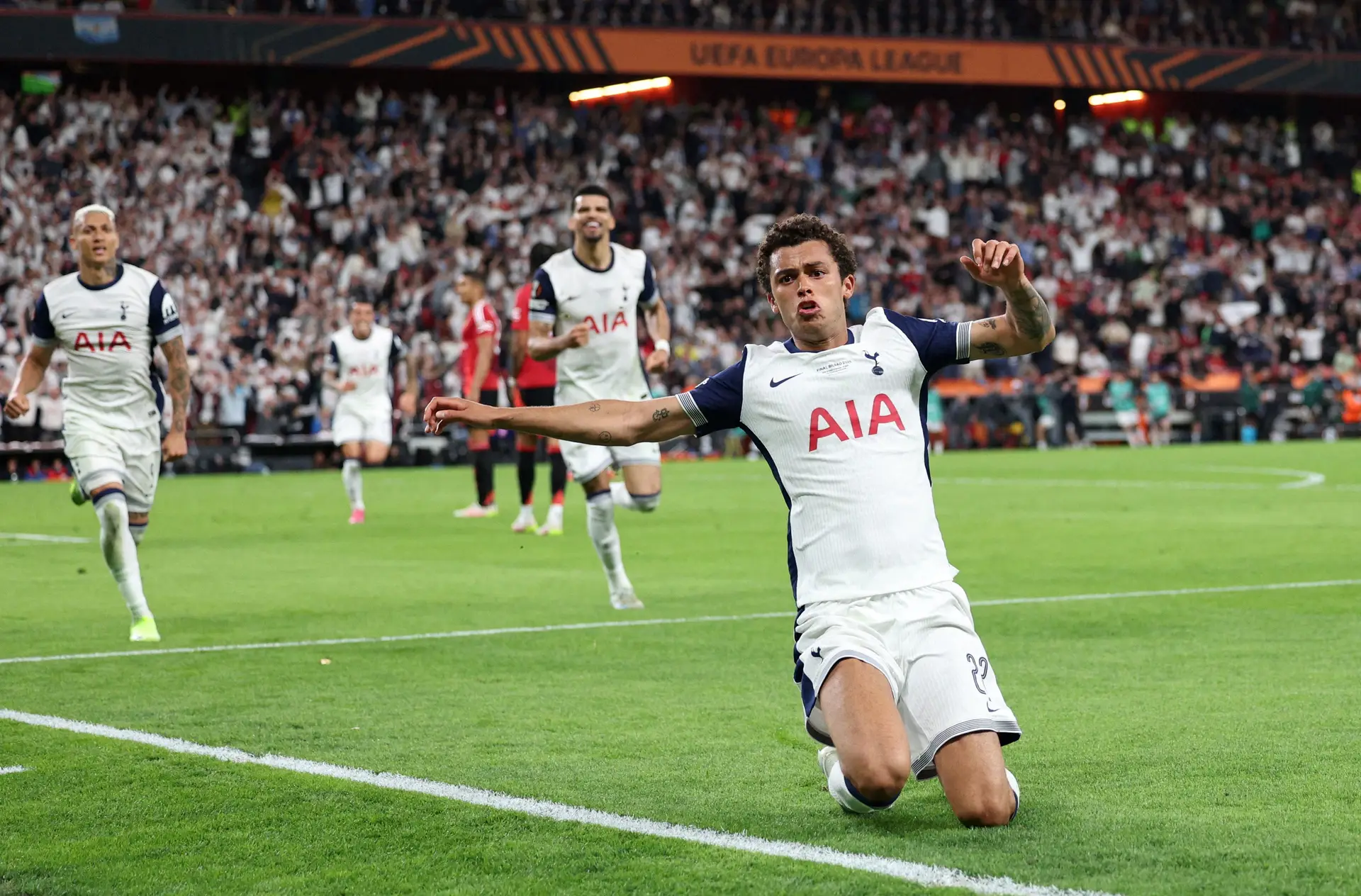 En la doble pelea de la mesa, Tottenham tocó el Manchester United y ganó Europa Liga