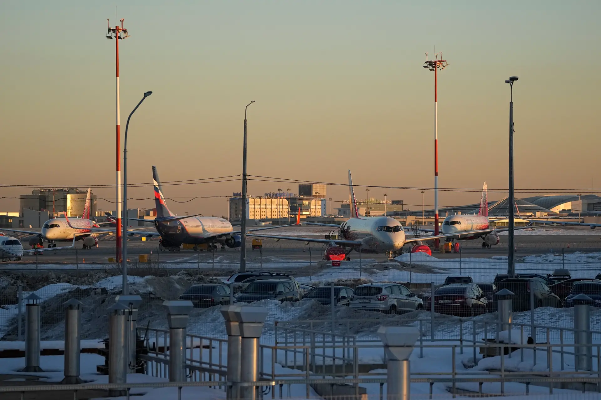 Suspenso tráfego aéreo em Moscovo devido a ataques de drones ucranianos
