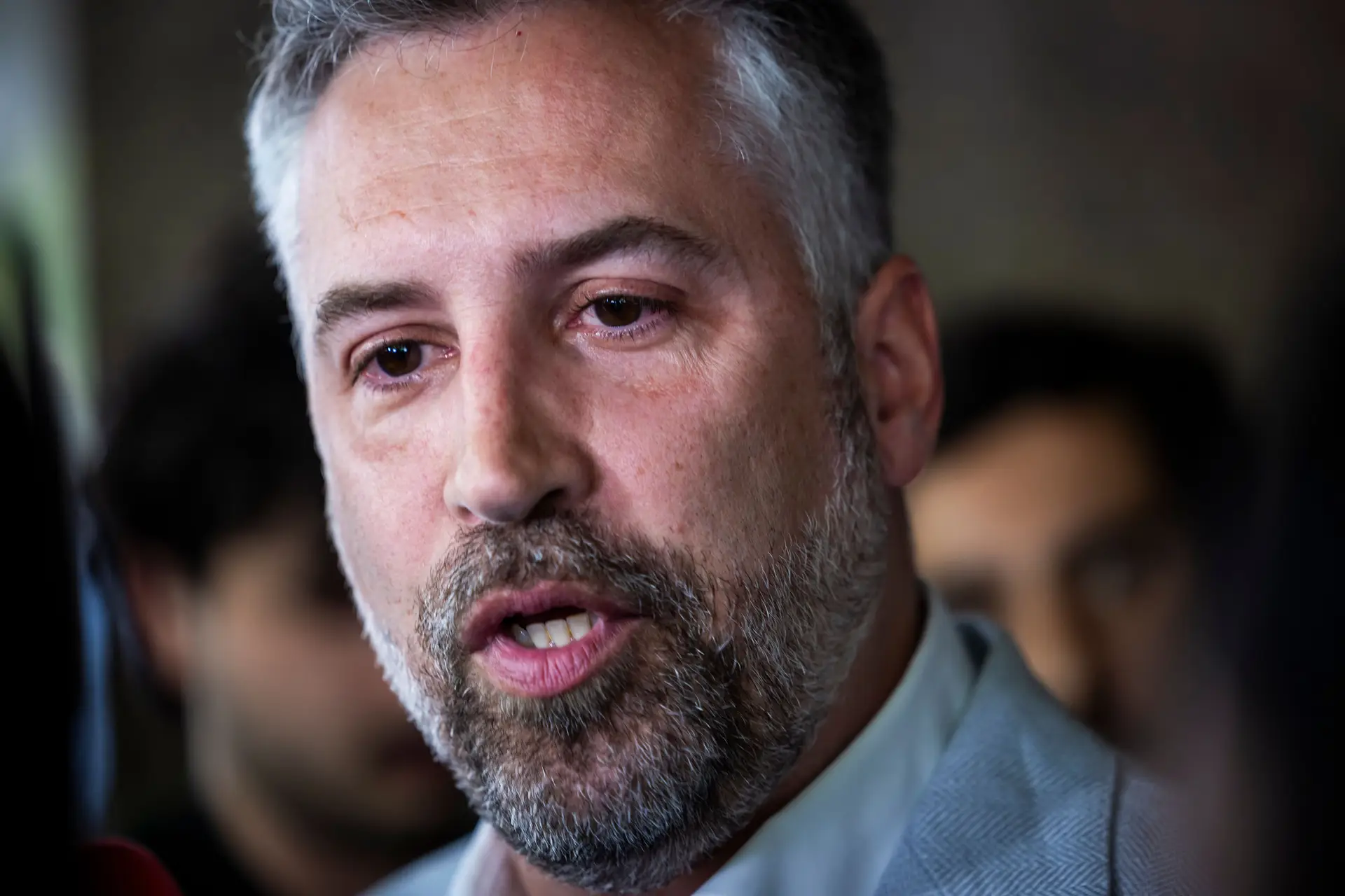 Pedro Nuno Santos vai assumir "para já" o mandato de deputado