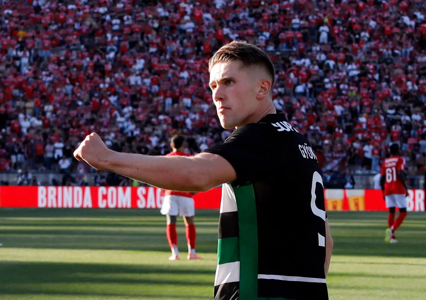 Veja o lance: Gyökeres sofreu penálti de Renato Sanches e marcou no último minuto