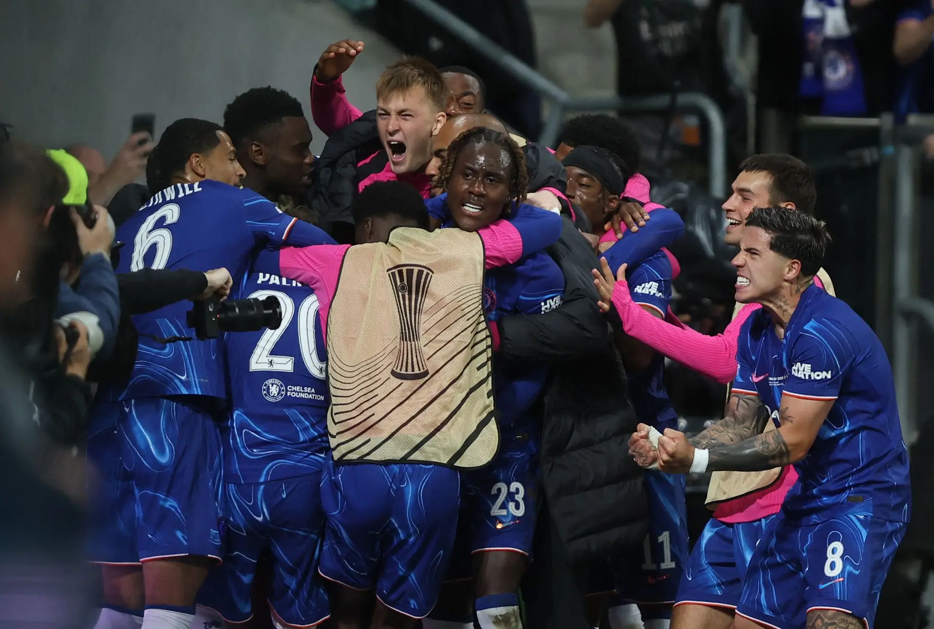 Chelsea sagra-se campeão da Liga Conferência após reviravolta frente ao Bétis