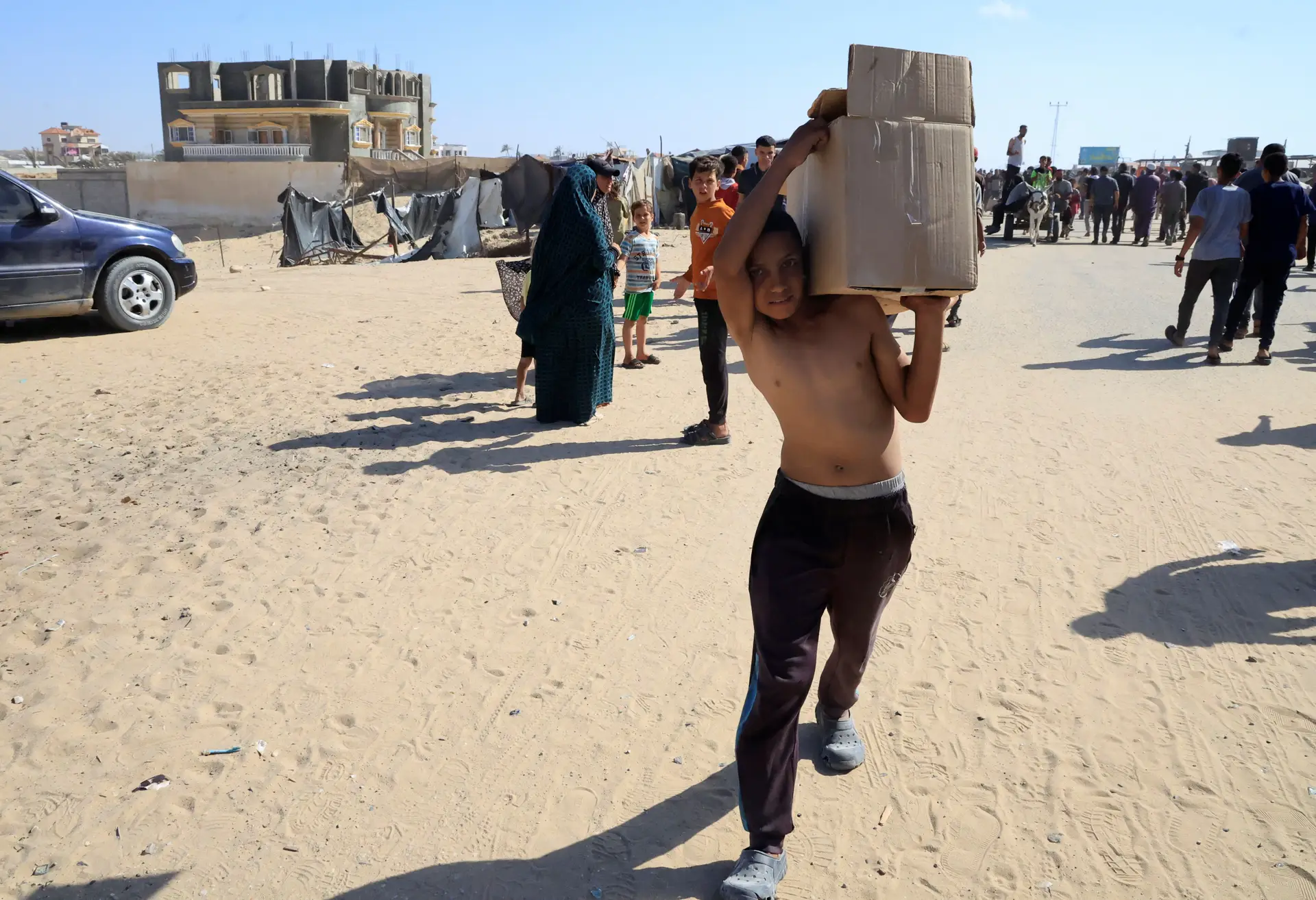 More than 40 injured during food distribution in Gaza