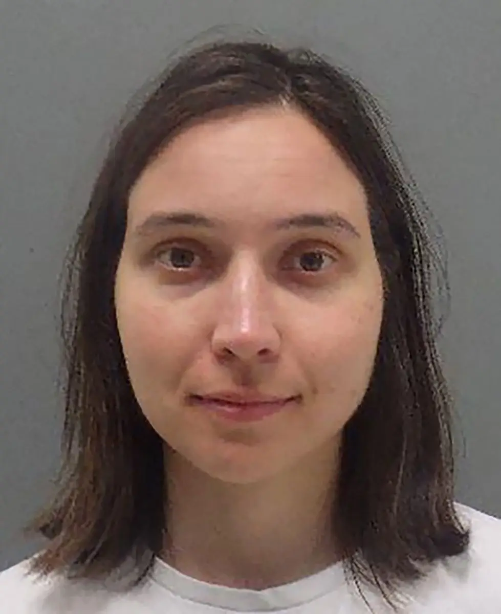 Libertada investigadora russa de Harvard detida por agentes dos EUA sob acusação de contrabando de embriões de sapo