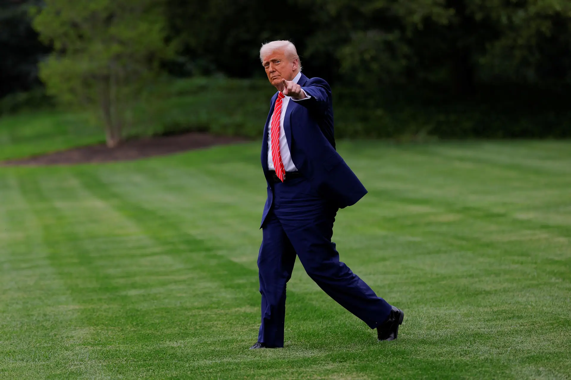 Trump diz que só quer nos EUA "os melhores estudantes, não os agitadores"