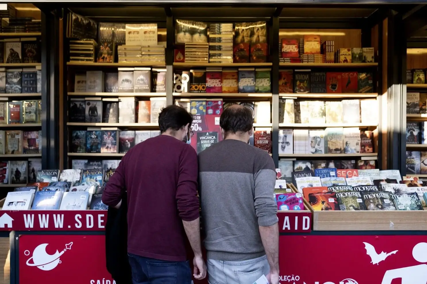 Apel se sorprendió con las quejas de editores independientes sobre la feria de libros de Lisboa